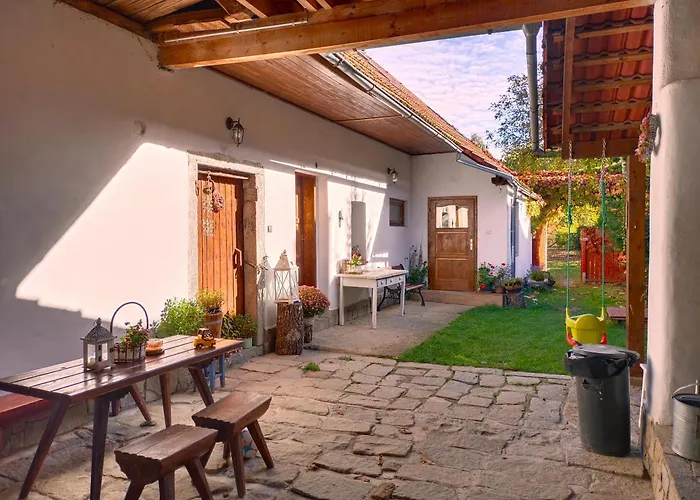 Statek Hajek * Nisovice