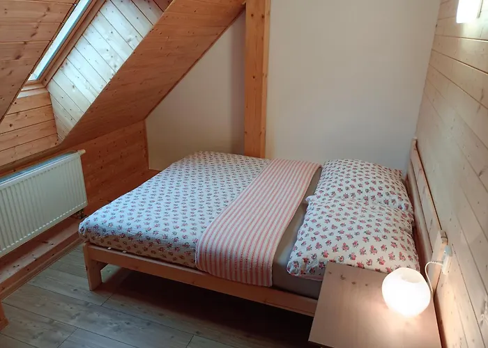 Ferienhaus Statek Hajek Nisovice